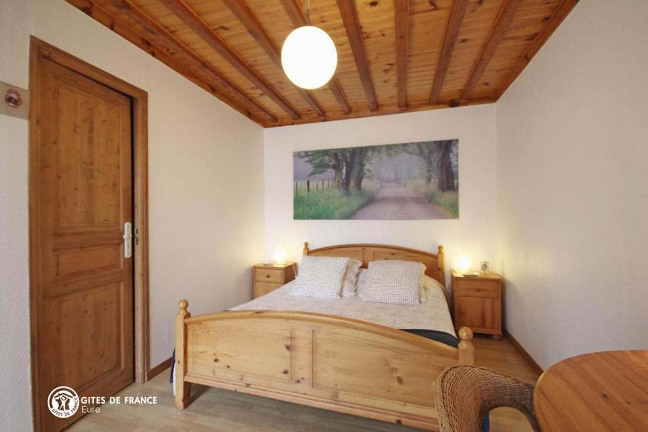 Les Chambres Du Chataignier Lery  Exterior photo