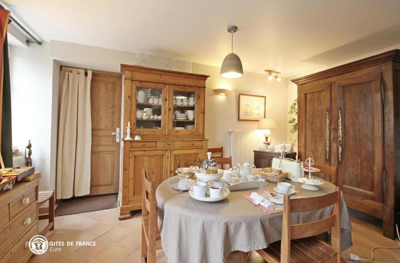 Les Chambres Du Chataignier Lery  Exterior photo
