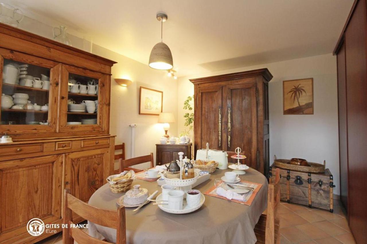 Les Chambres Du Chataignier Lery  Exterior photo
